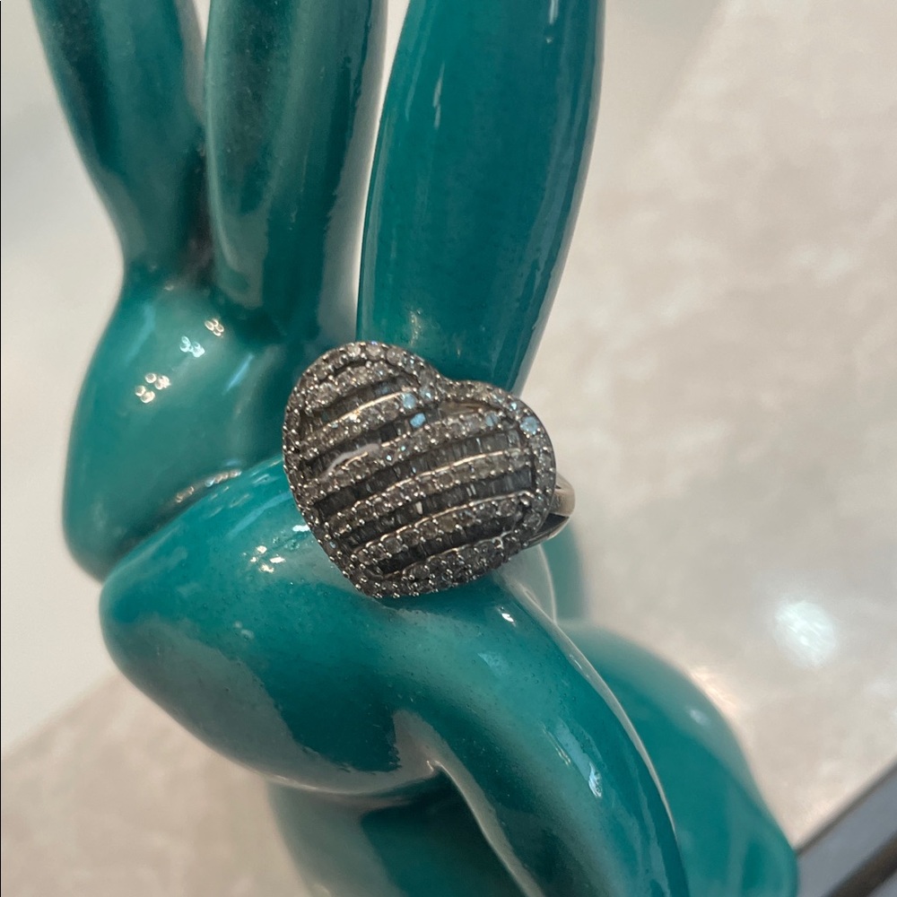 Elegant diamond Silver Heart Ring